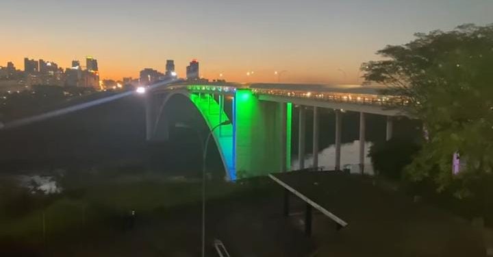 Iluminação temática da Ponte da Amizade começa nesta sexta-feira (10)