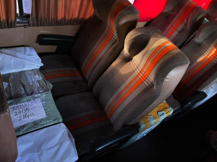 Receita Federal retém três ônibus com mercadorias irregulares em Santa Terezinha de Itaipu