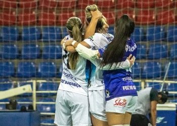 Foz Cataratas Futsal feminino sub 20 conquista vice campeonato paranaense