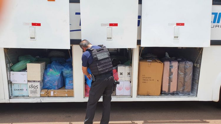 Receita Federal em operação conjunta com BOPE-PMPR, ANTT e PRF, retém R$566 mil em mercadorias irregulares