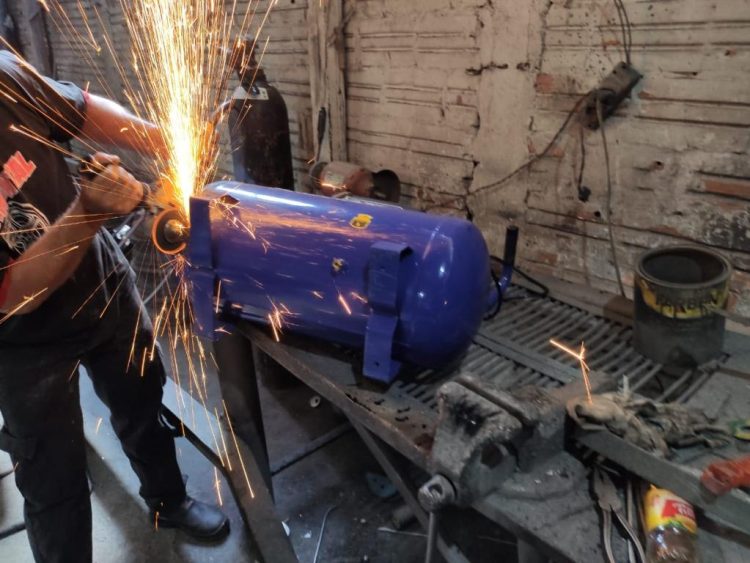 Polícia Federal apreende droga escondida no interior de compressor de ar