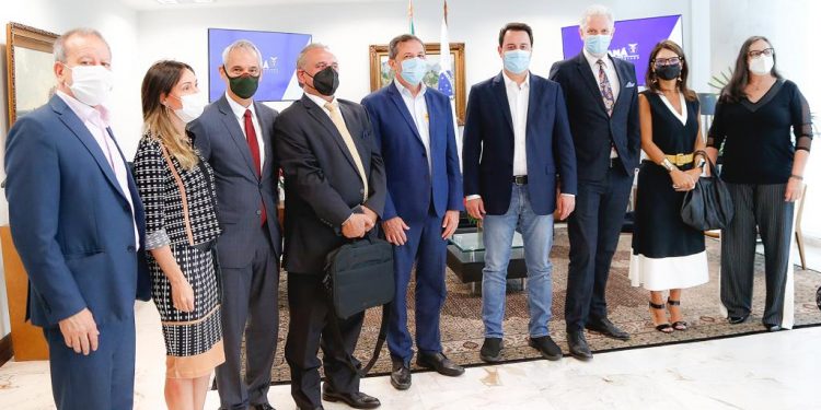 Prefeitura, Governo e TJ-PR encaminham regularização da ocupação do Bubas