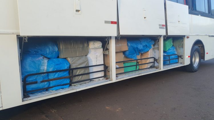 Ônibus que transportava mercadorias irregulares com destino à São Paulo é retido pela Receita Federal