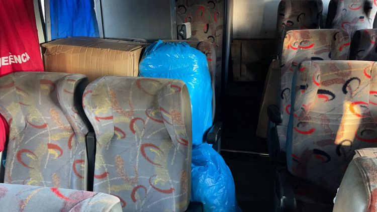 Ônibus que transportava mercadorias irregulares com destino à São Paulo é retido pela Receita Federal