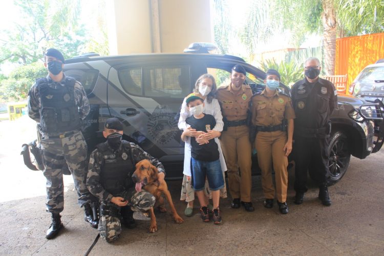 Soldadinho da paz: Gabriel sonha em ser policial e recebe visita especial no HMCC