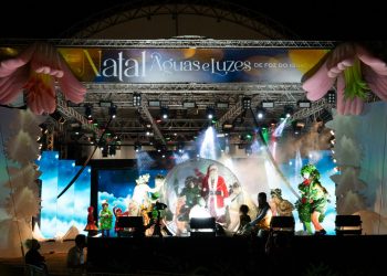 Natal Águas e Luzes de Foz do Iguaçu tem programação até o dia 5 de janeiro