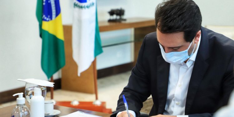 Governador sanciona reajuste de 3% para servidores públicos em 2022