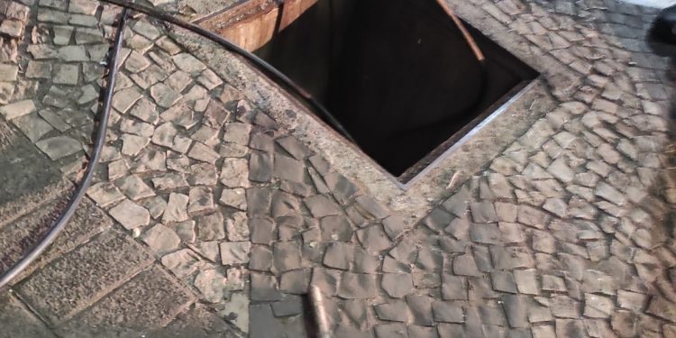 Homem é preso em flagrante pela Guarda Municipal furtando fios no centro de Foz