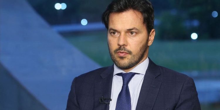 Empresas de telecomunicações iniciam implantação do 5G no Brasil