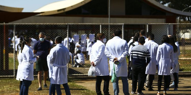 Segundo dia de exames do Revalida 2021 ocorre neste domingo