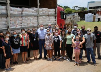 Estado distribui 28 mil cestas básicas para as APAEs dos municípios