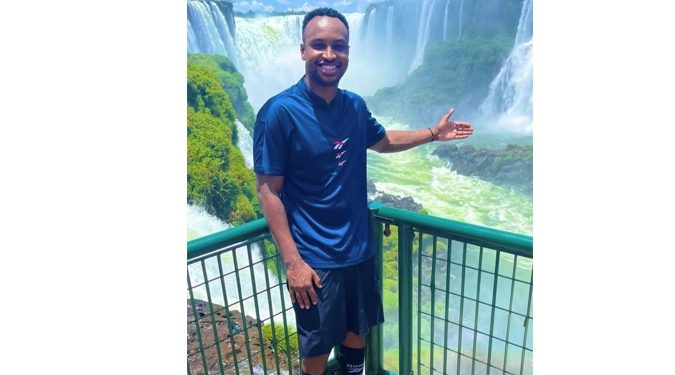 Thiaguinho passeia pelas Cataratas do Iguaçu