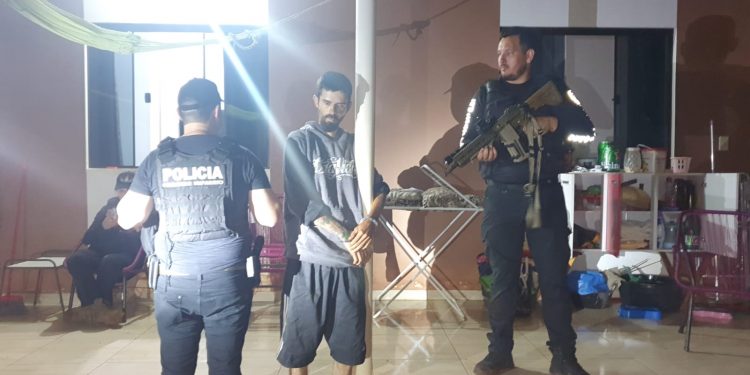Acusado de triplo homicídio que matou policial militar é preso em ação das polícias do Brasil e Paraguai