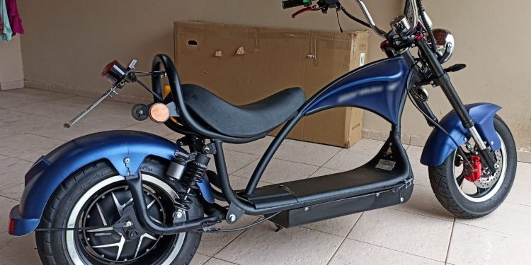 Detran-PR e Polícia Militar lançam manual de ciclomotores com regras de trânsito para circulação