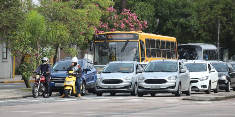 IPVA 2022 pode ser pago em cinco parcelas no Paraná; vencimento inicia dia 17