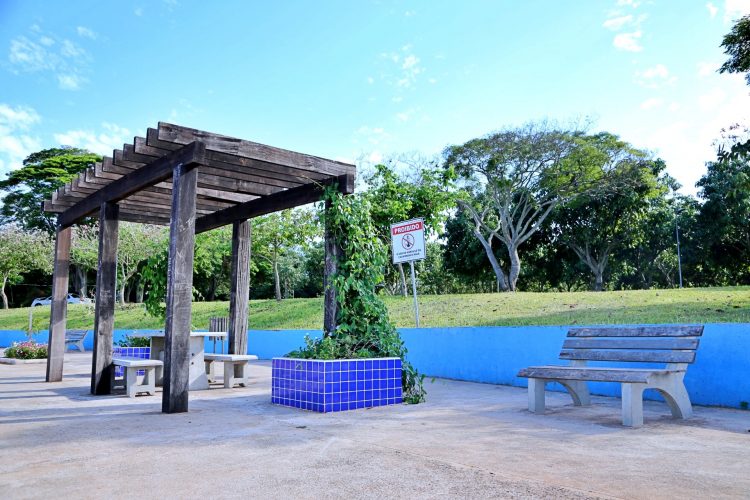 Itaipulândia rebate bombeiros e diz que ataque de piranhas também acontece em outras prainhas da região