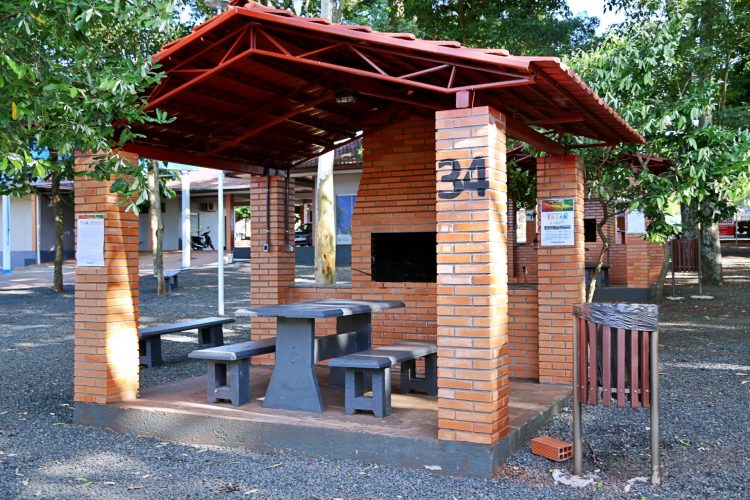 Itaipulândia rebate bombeiros e diz que ataque de piranhas também acontece em outras prainhas da região