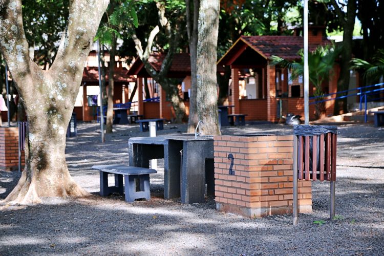 Itaipulândia rebate bombeiros e diz que ataque de piranhas também acontece em outras prainhas da região