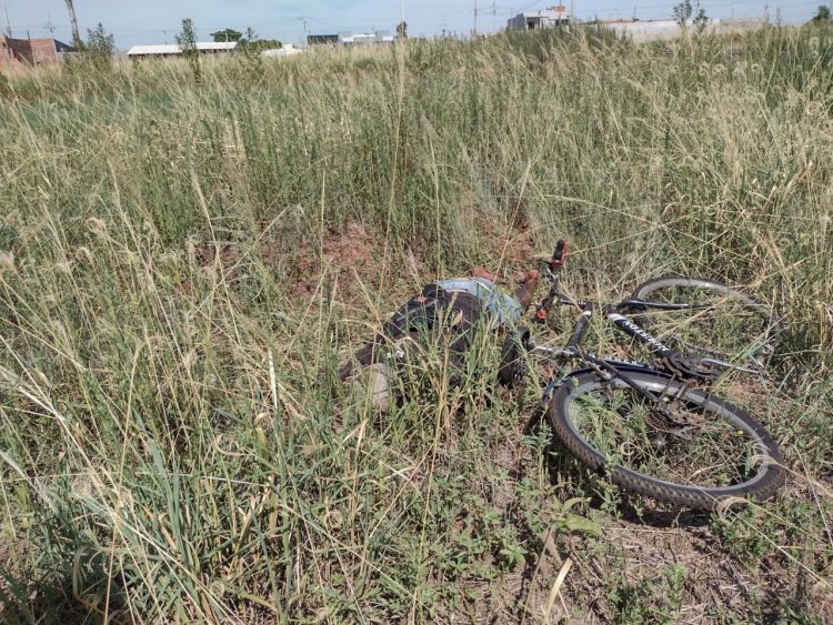Homem é encontrado morto ao lado de bicicleta no Jardim Dona Leila