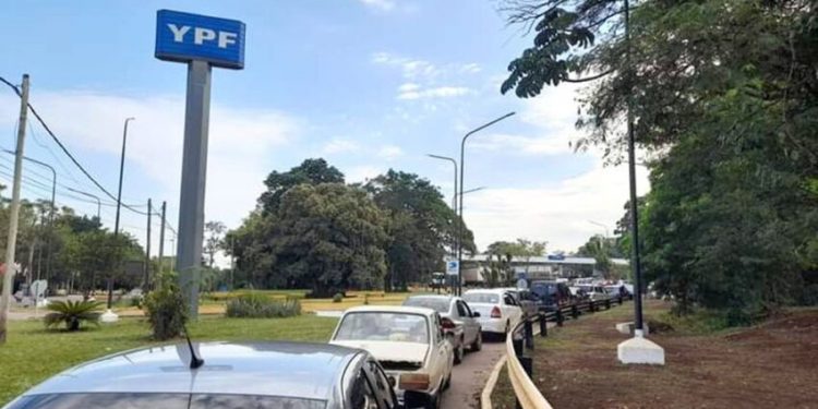 Postos de Puerto Iguazú ficaram sem combustível
