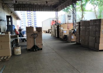 Observatório Social de Foz realiza megabazar com mercadorias doadas pela Receita Federal