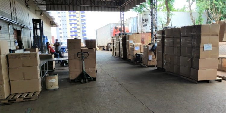 Observatório Social de Foz realiza megabazar com mercadorias doadas pela Receita Federal