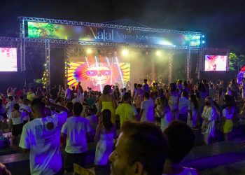 Música e emoção marcam passagem do ano no Grande Show da Virada