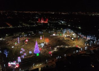 Natal de Águas e Luzes: hoje é o último dia para conferir a decoração no Gramadão e Praça da Paz