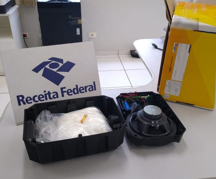 Receita Federal encontra 1 kg de substância análoga à cocaína em remessa postal