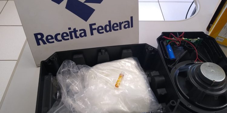 Receita Federal encontra 1 kg de substância análoga à cocaína em remessa postal