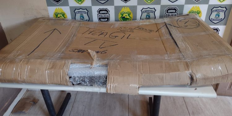 Suspeita de furto: Homem é preso carregando TV de 55’’ na Av. Andradina