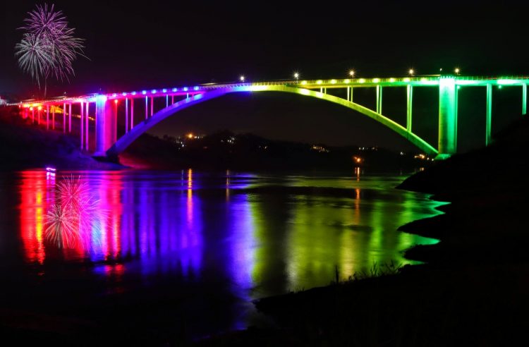Últimos dias: iluminação cênica da Ponte da Amizade será encerrada no sábado, dia 15