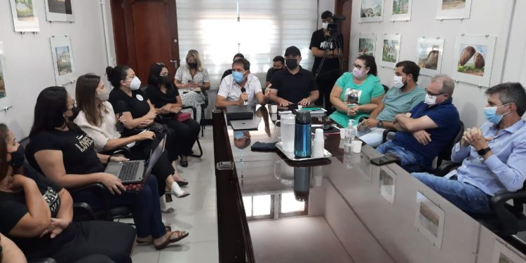 Prefeitura pagará R$ 4,7 milhões de abono salarial a todos os profissionais da educação em janeiro