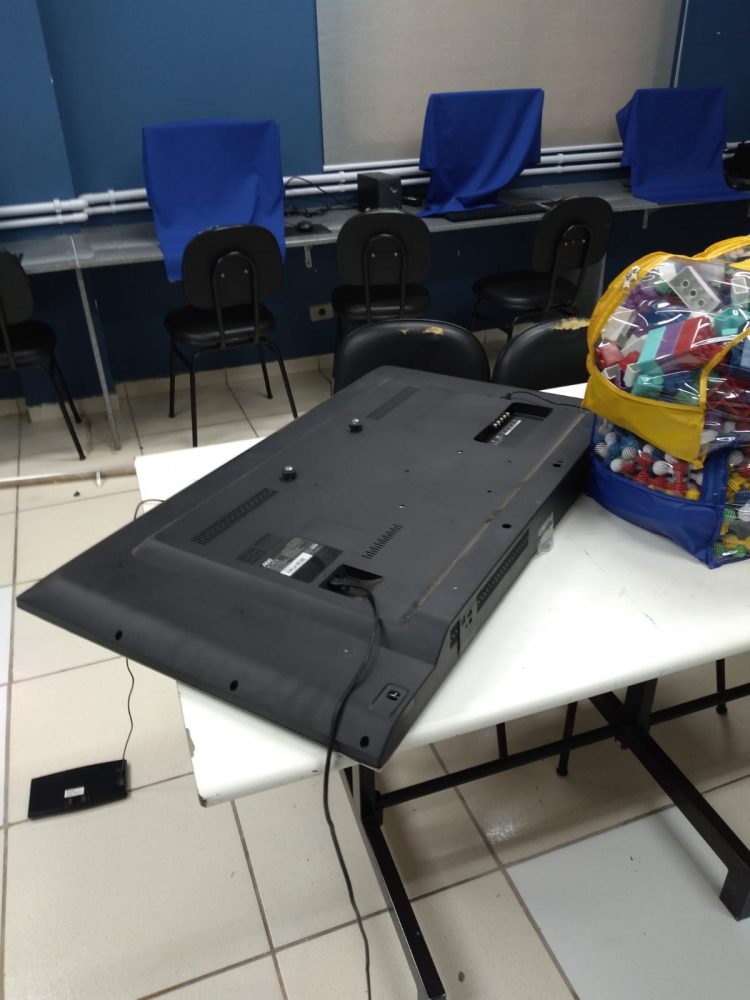 Dois homens são presos após arrombamento de Centro de Convivência