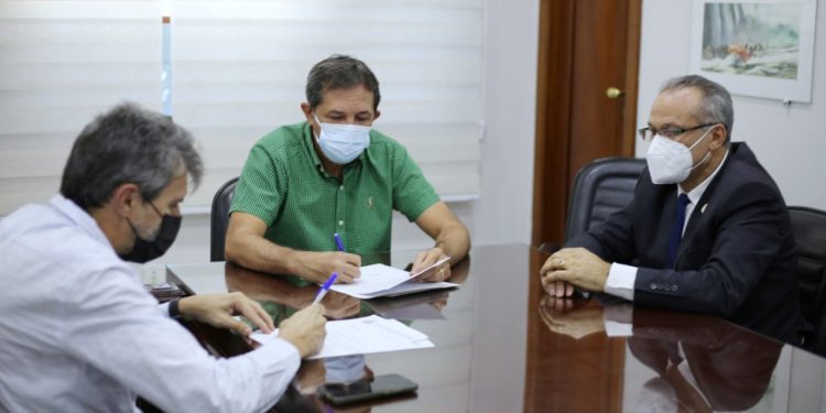 Lei de reposição salarial de 8,35% dos funcionário públicos é sancionada