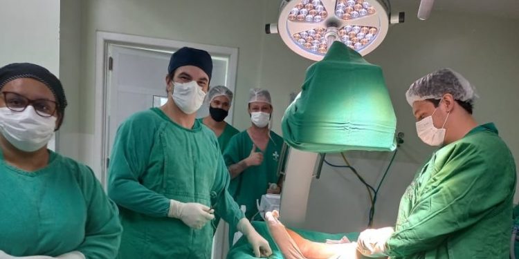 Hospital Municipal de Foz do Iguaçu adquire moderno arco cirúrgico