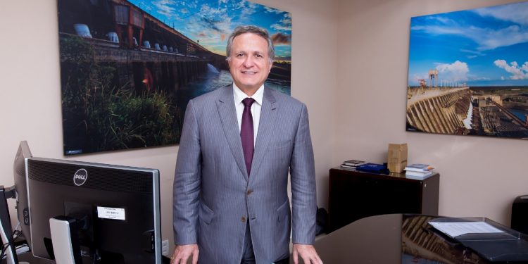 Almirante Risden é nomeado diretor-geral brasileiro de Itaipu