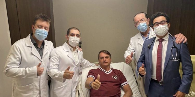 Presidente tem alta do Hospital Vila Nova Star, em São Paulo