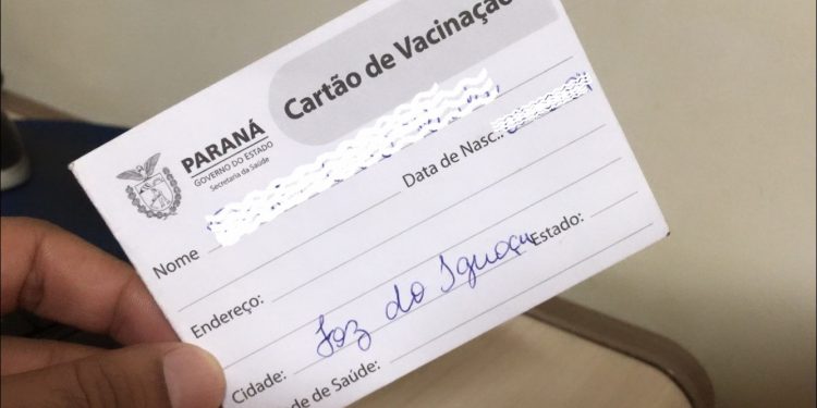 Vereador apresenta projeto para impedir “passaporte da vacina” em Foz do Iguaçu