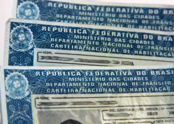 Detran-PR alerta sobre retomada do prazo de um ano para obtenção da CNH