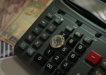 Entenda os fatores que pressionam a inflação no Brasil e no mundo