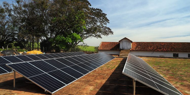 Com 45 projetos já atendidos, Fomento Paraná estimula financiamento para energia limpa
