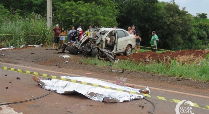 Grave acidente deixa dois mortos na PR 495, entre Santa Helena e Entre Rios do Oeste