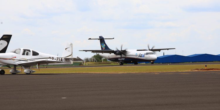 Voe Paraná: Azul inicia voos em dez novos destinos conectando o Interior a Curitiba