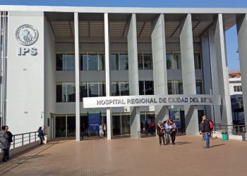 Dos 53 pacientes internados com Covid em Cidade do Leste, 40 não estão vacinados