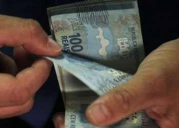 Caixa paga Auxílio Brasil a cadastrados com NIS final 5