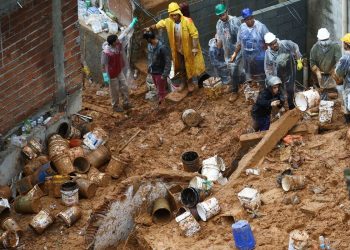 Chuvas: sobe para 15 número de corpos encontrados em Franco da Rocha