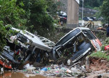 Temporal em Petrópolis deixa 58 mortos e previsão de chuva preocupa novos deslizamentos