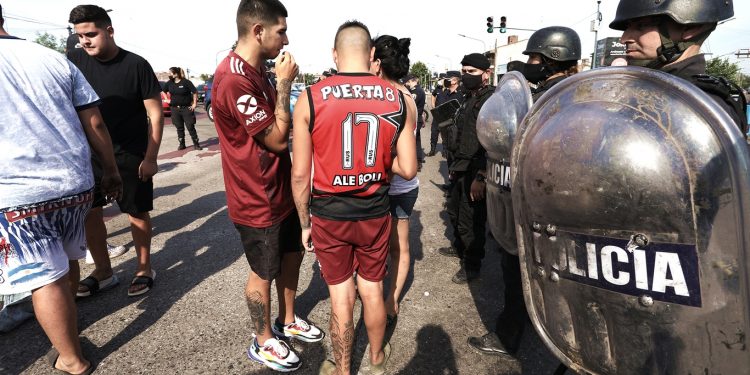 Cocaína adulterada: Pelo menos 20 pessoas morreram e 74 hospitalizadas na Argentina