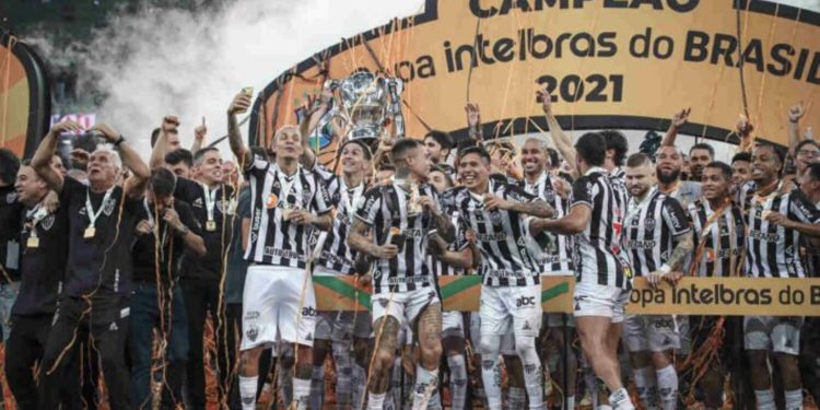 Confira os maiores campeões nacionais do Brasil